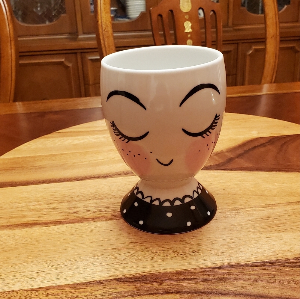 Target Threshold Porcelain Girl Face Plater. Pencil,Makeup Brush, Decor Cup - Picture 2 of 3